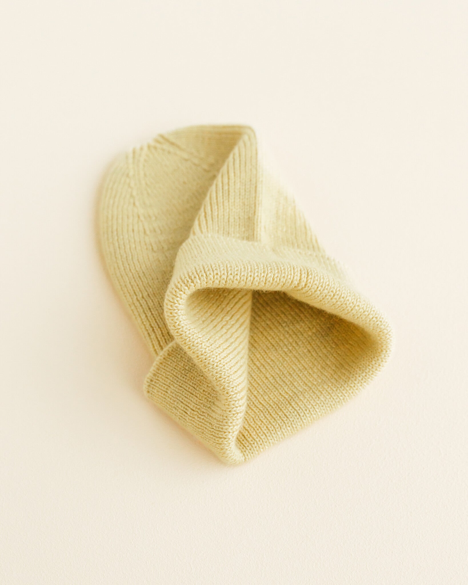 Newborn Beanie Fonzie Light Yellow