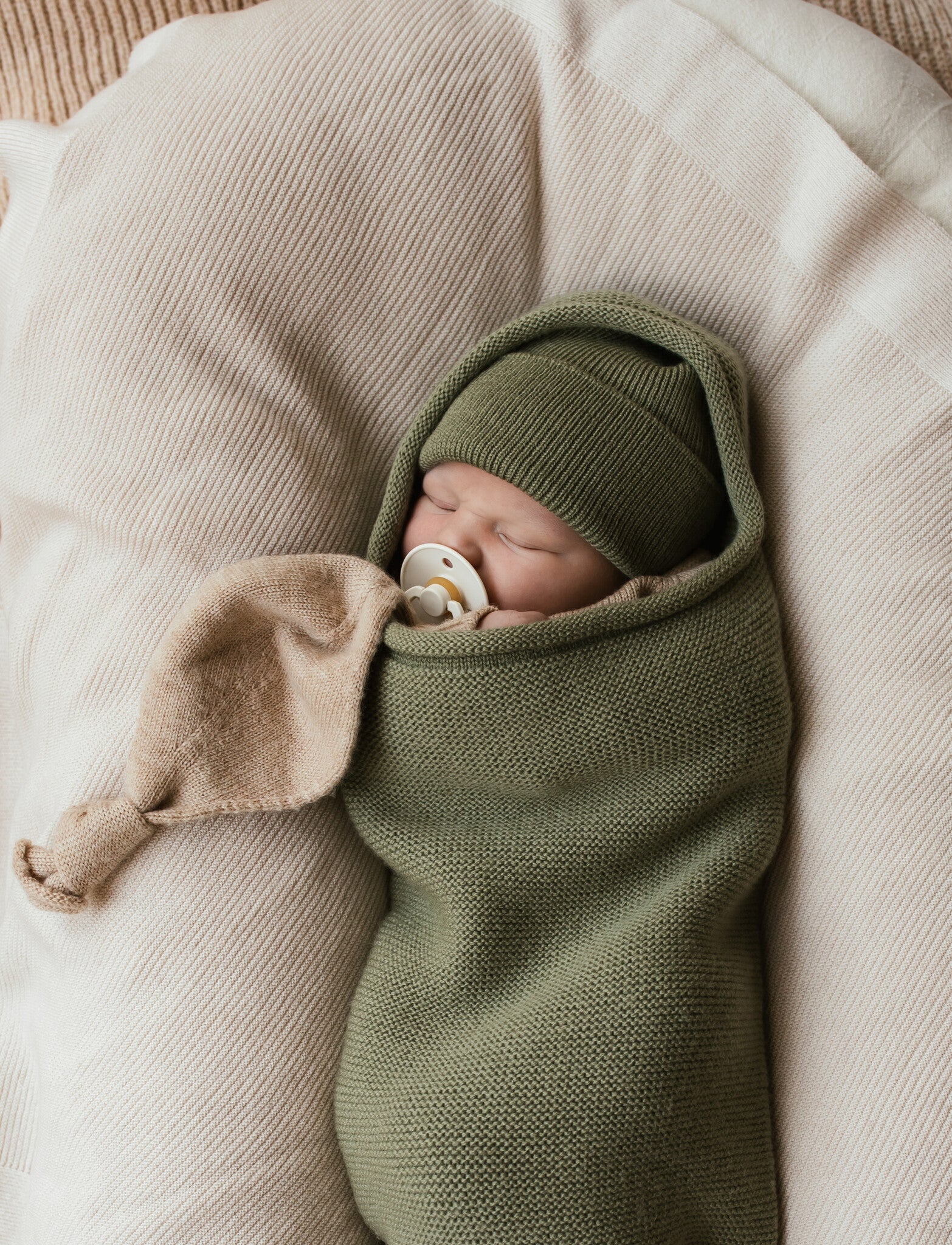 Newborn Beanie - Artichoke